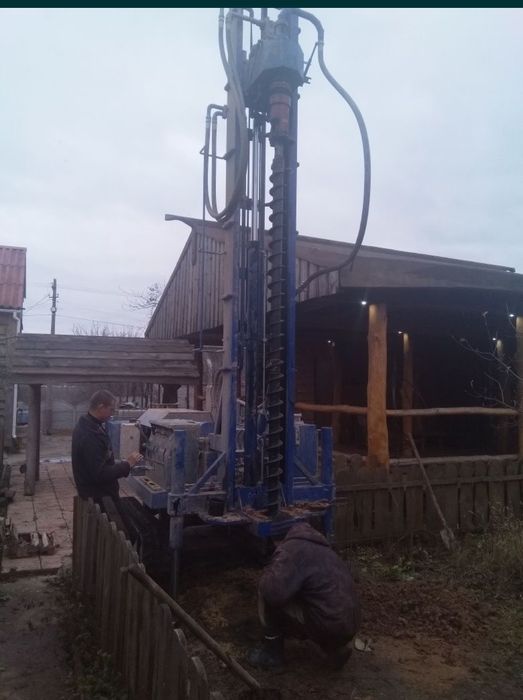 Бурение скважины под воду. Прокол под дорогой