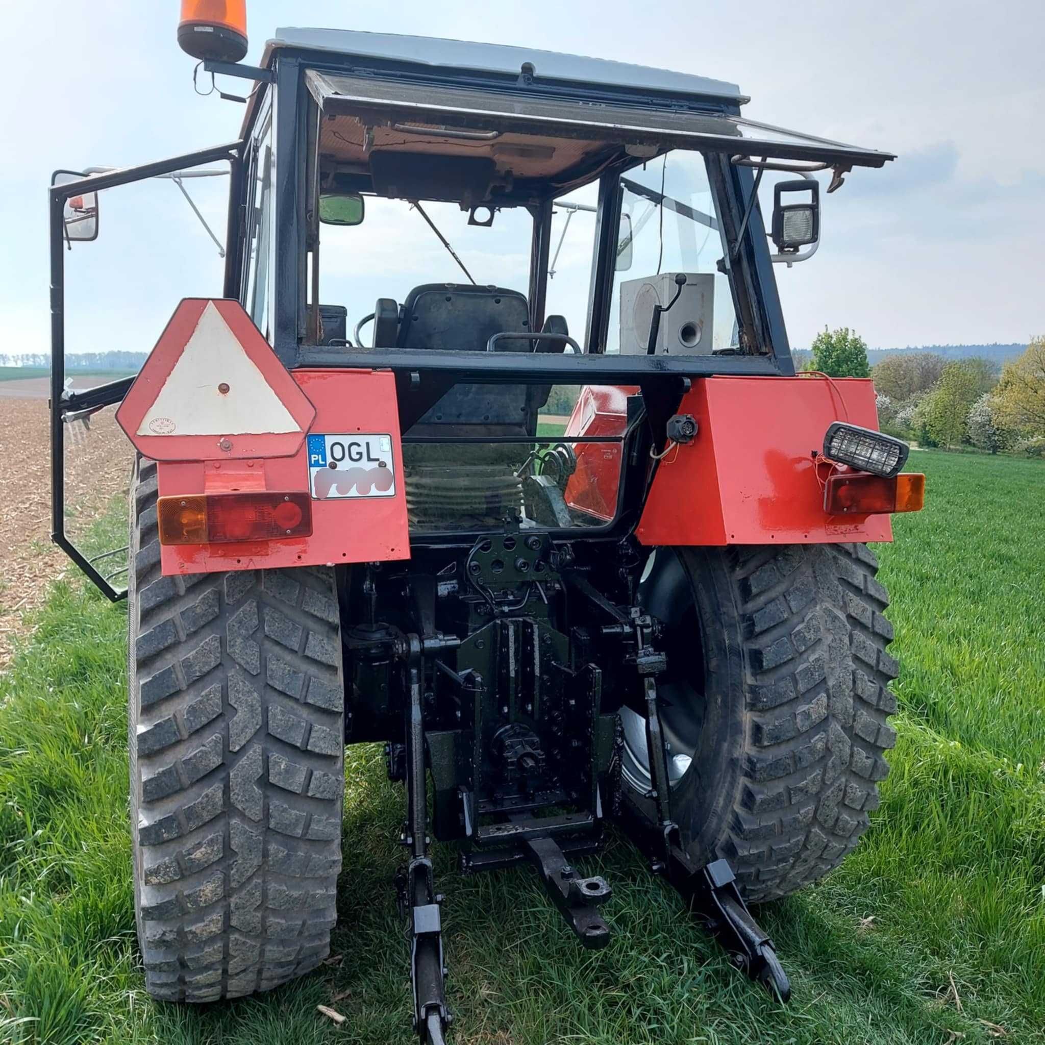 Zetor, Ursus 8011 Turbo z transportową skrzynią