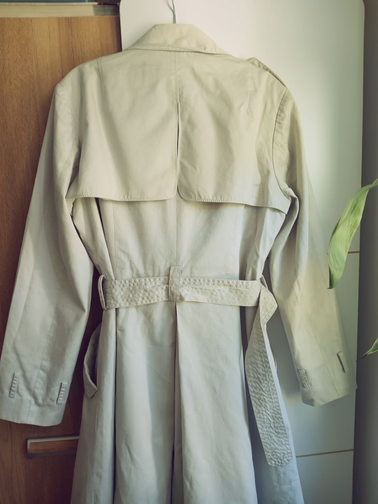 Markowy płaszcz trench TED BAKER  beżowy nude elegancki midi z paskiem