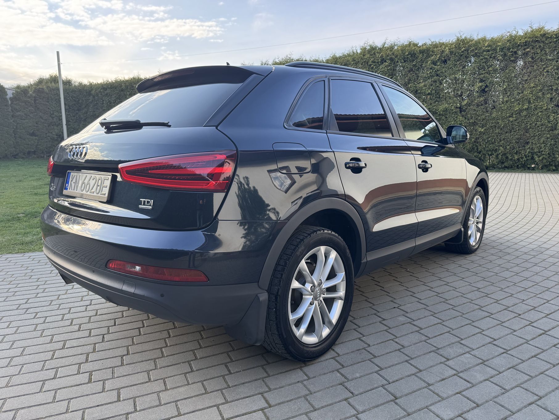 Audi Q3 QUATTRO *4x4 parktronic * automat*Navi*Multimedia