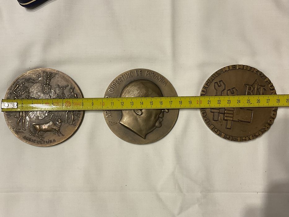 Medalhas em bronze dos anos 60