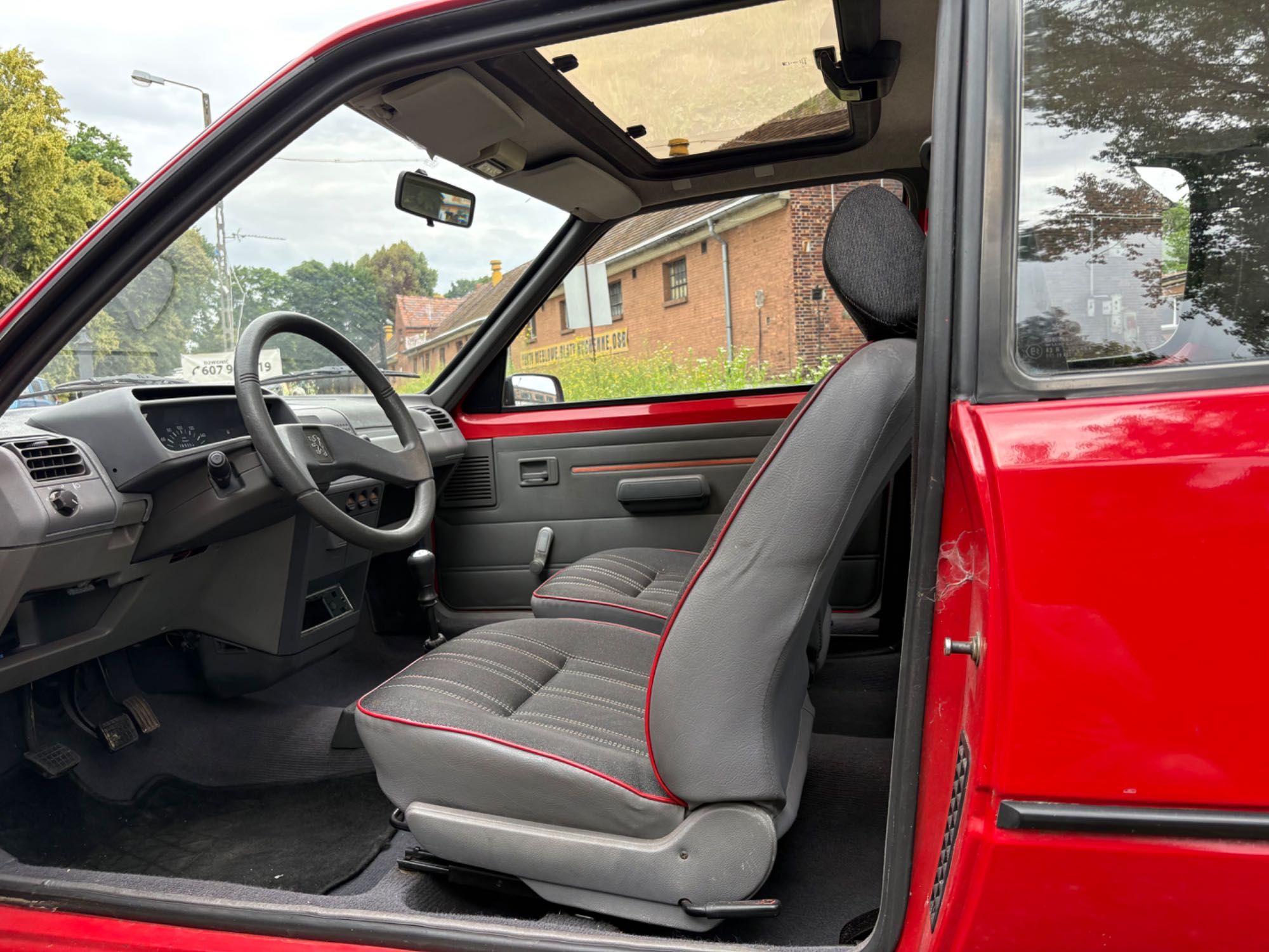 Peugeot 205 super stan i mały przebieg 60 tyś km