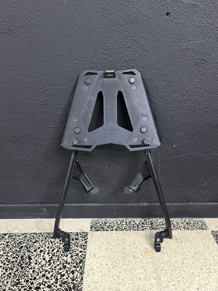 Mala + suporte GIVI