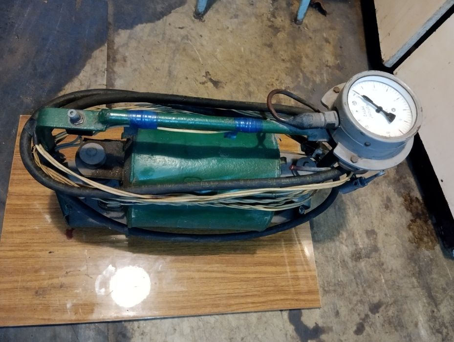 Продам компресор