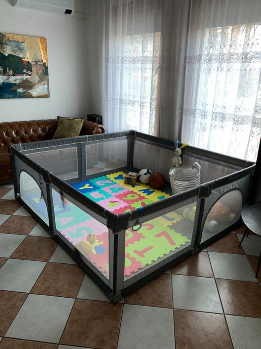 Манеж для дітей.