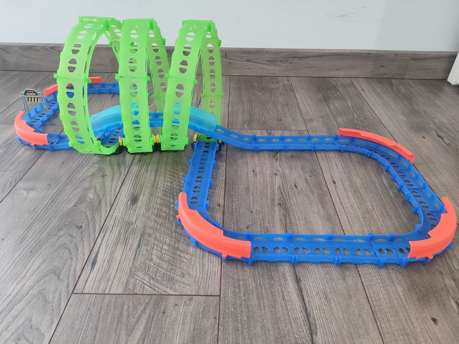 Świecący tor samochodowy