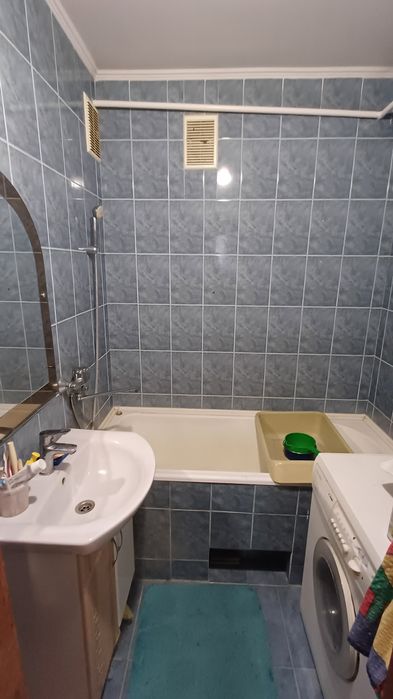 Продаж трикімнатної квартири по.Пр. Миру в Чернігові