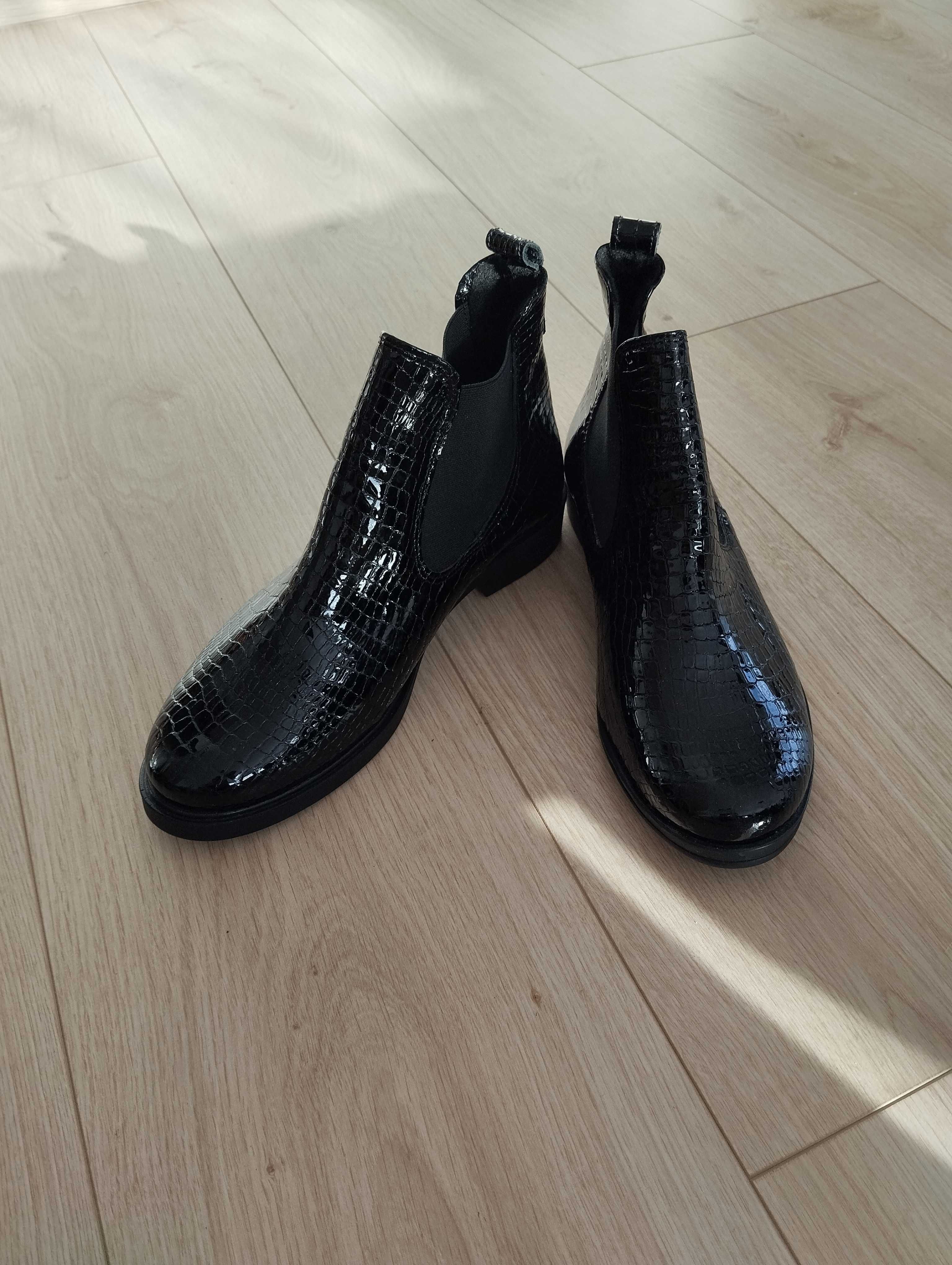 Nowe skórzane botki damskie / R-37 /