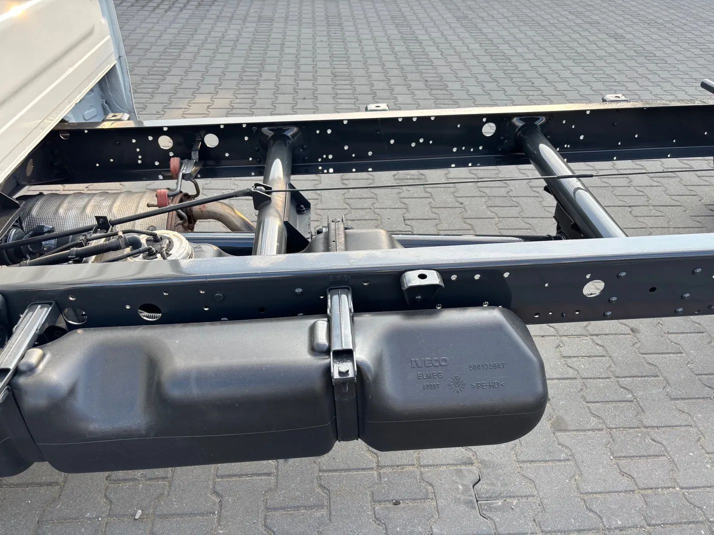 Iveco 70C17,,70C18,,70C15,,72C17,,50C17,,35C17,,35C15  IVECO DAILY 70C17,,72C17,,50C17,,35C17 Podwozie do zabudowy wywrotka