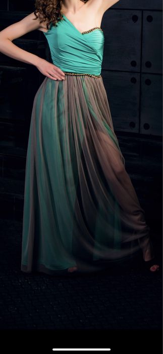 Сукня на випускний