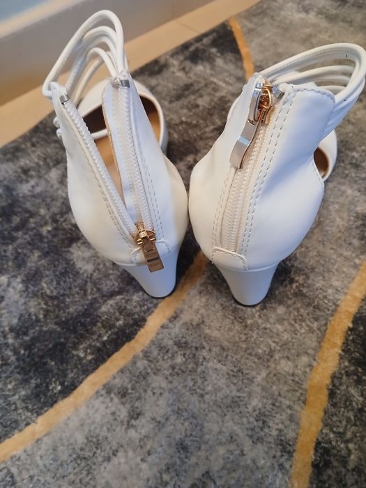 Białe Damskie buty Rozmiar 7/40