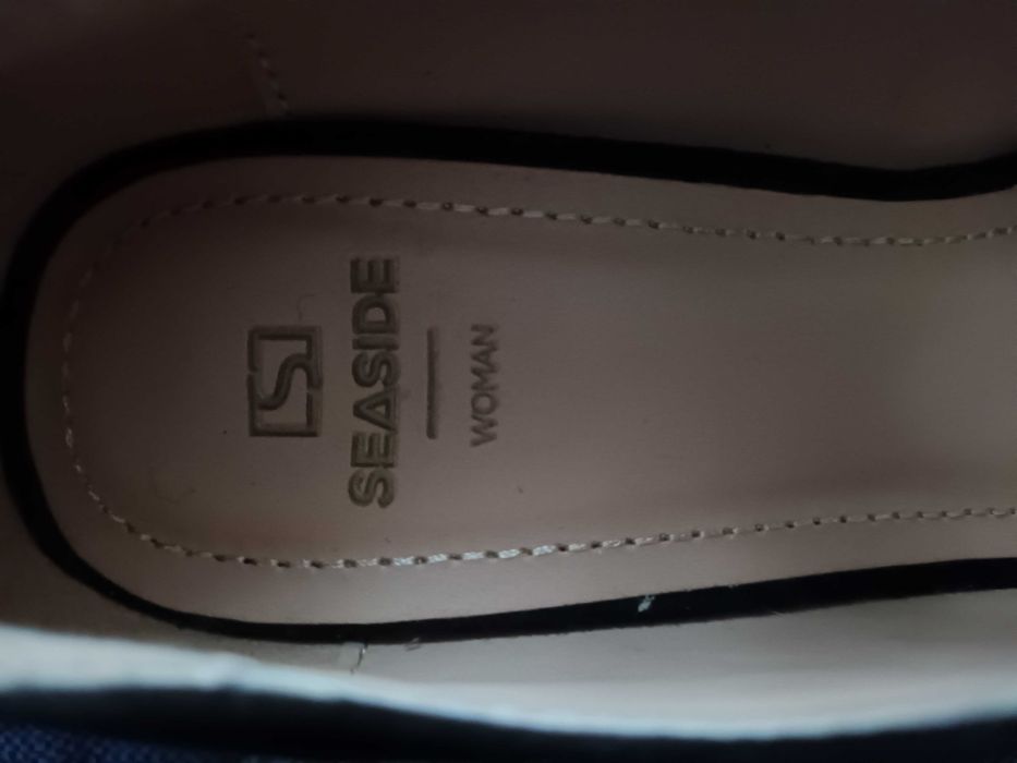 Sapatos de camurça pretos