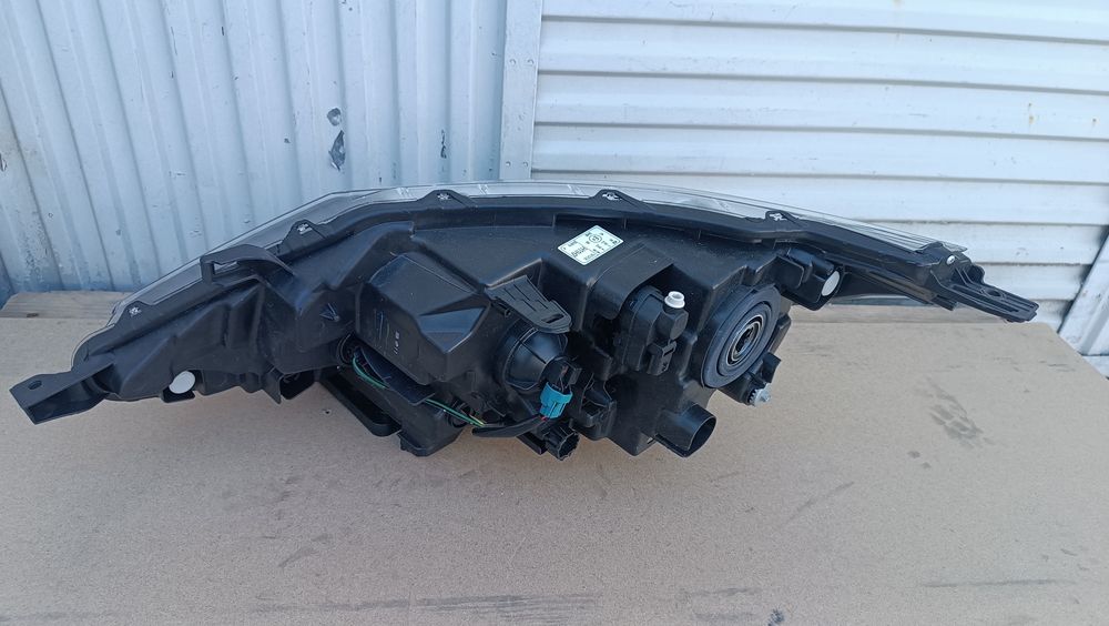 Vendo farol direito de Nissan Qashqai J11 ano 2013/17