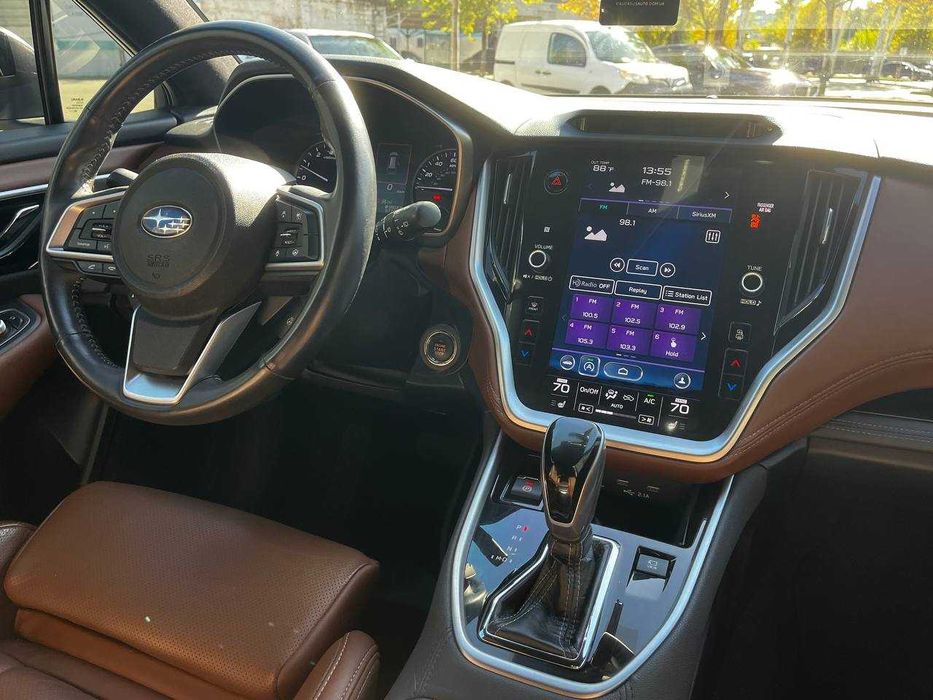 Субару Оутбек 2,4 бензин автомат 2021