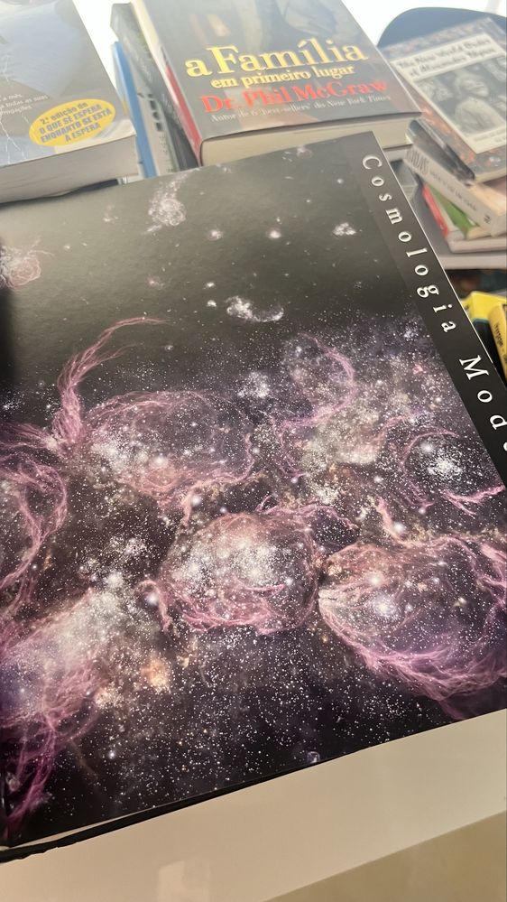 Livro Astronomica quase novo - galaxias estrelas planetas