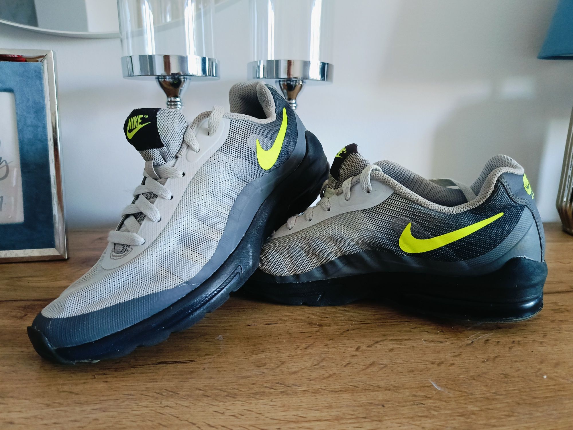 Buty Nike air invigor 42,5