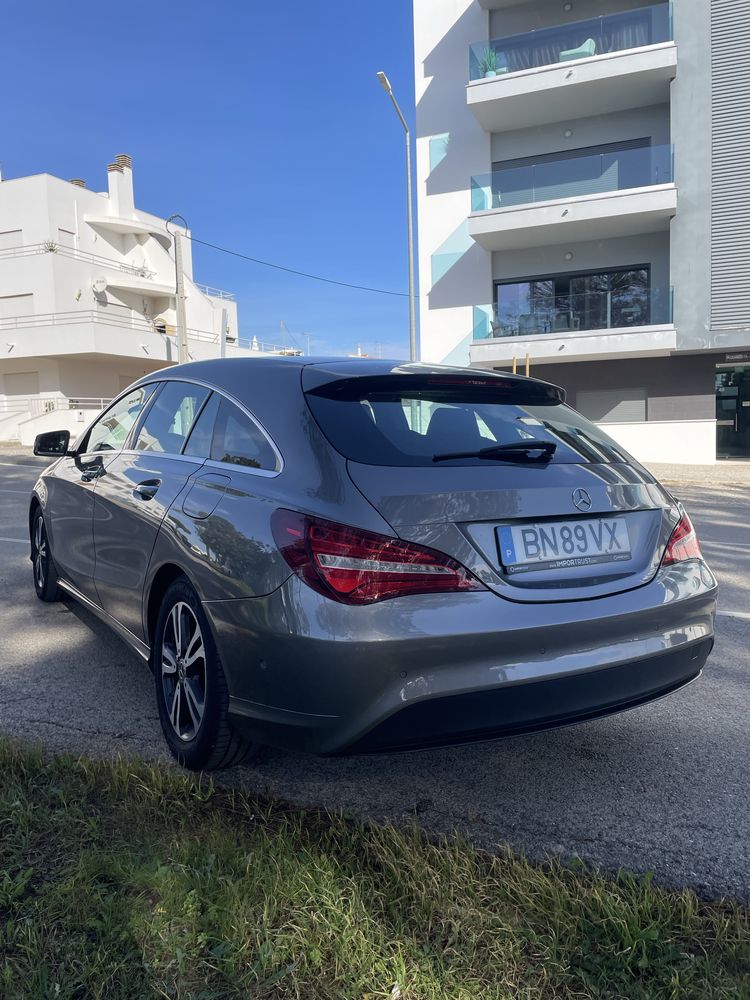 Mercedes CLA 180 Shooting Brake Pack Chrom 122cv (63.000km)