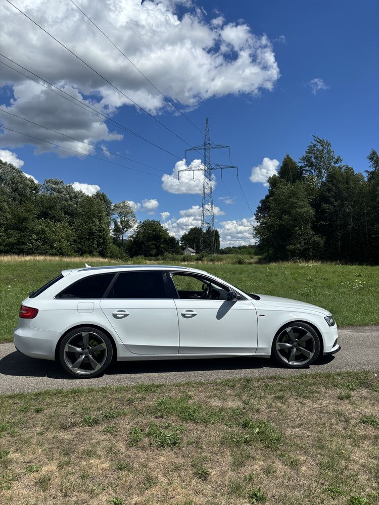 Audi A4 B8 lift 2012r Biała Perła