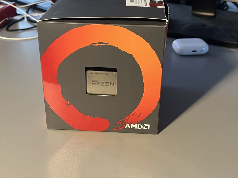 Procesor ryzen 7 2700x + amd wraith prism