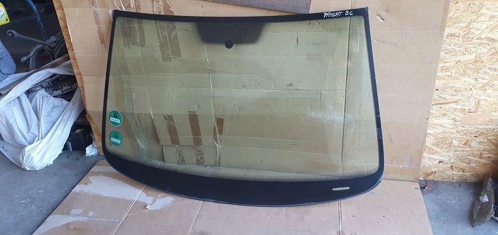 Szyba czołowa przód przednia pod sensor VW Passat B6 AS1 06r