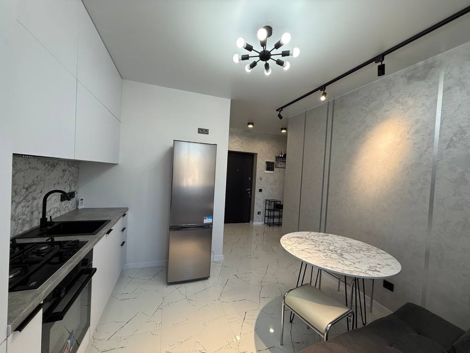 Оренда стильної однокімнатної новобудови р-н озера