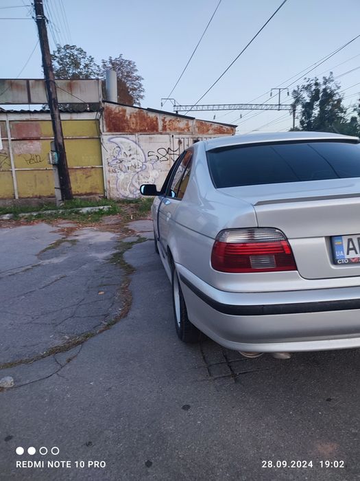 ...Продам Беху Е39...