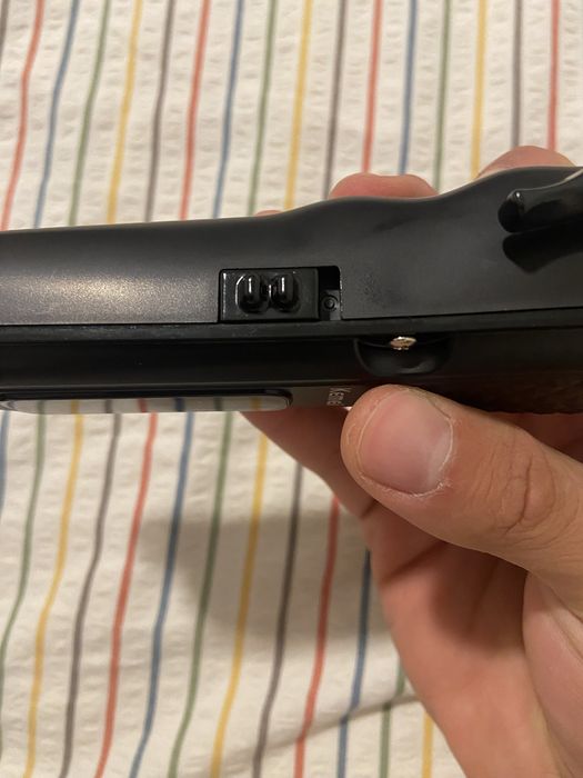 Máquina de Barbear Profissional KM-1017 (Kemei)