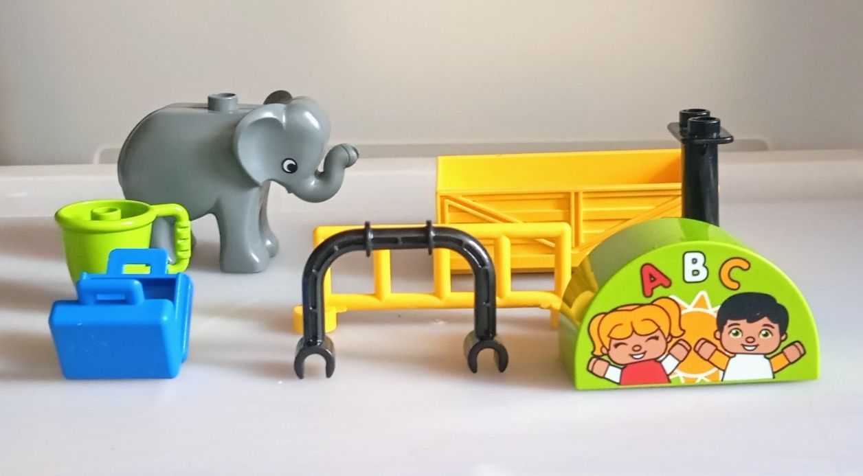 Lego Duplo várias peças antigas veja fotos,tudo 60€.