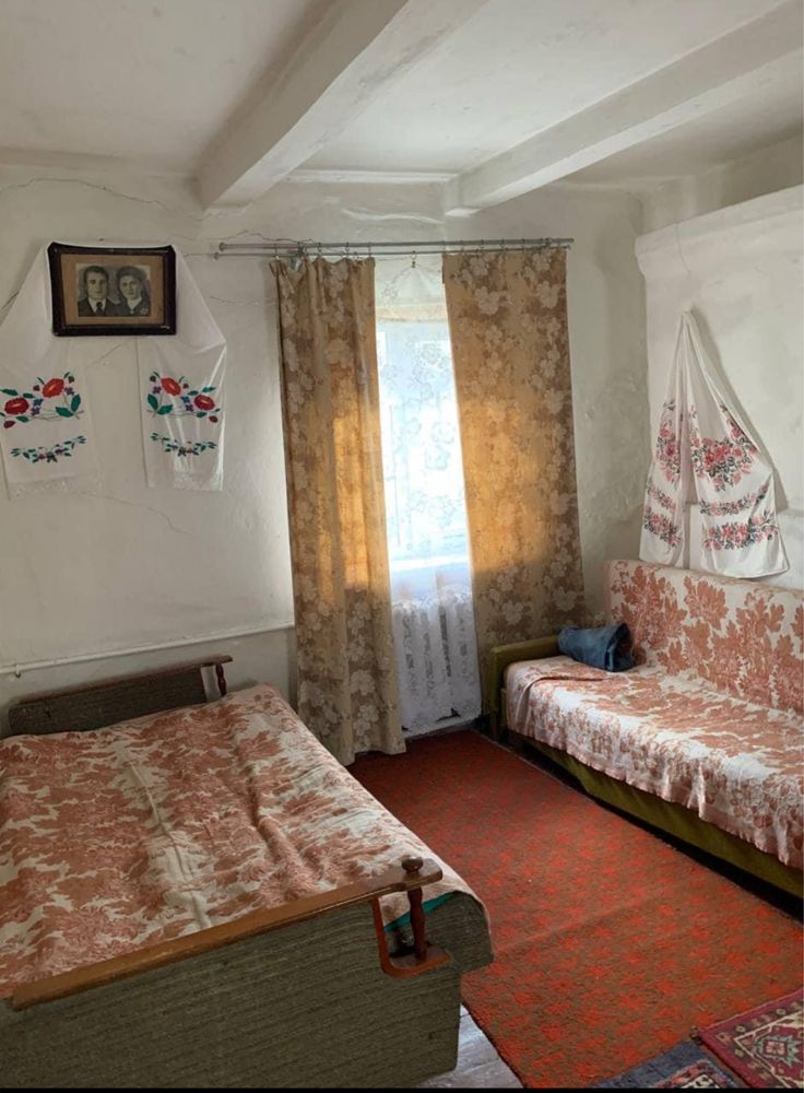 Продається будинок з присадибною ділянкою