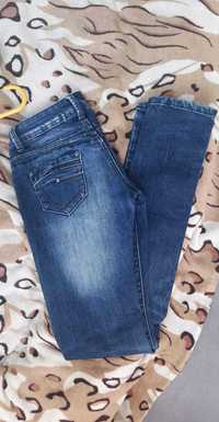 Spodnie jeans rurki