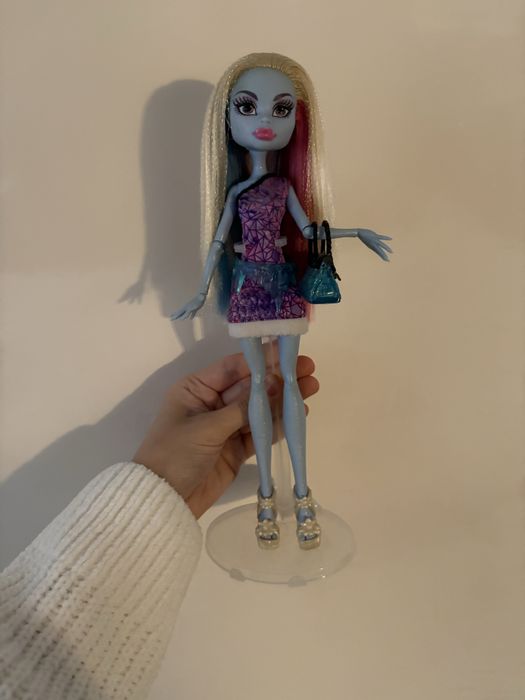 Кукла Эбби, монстер хай