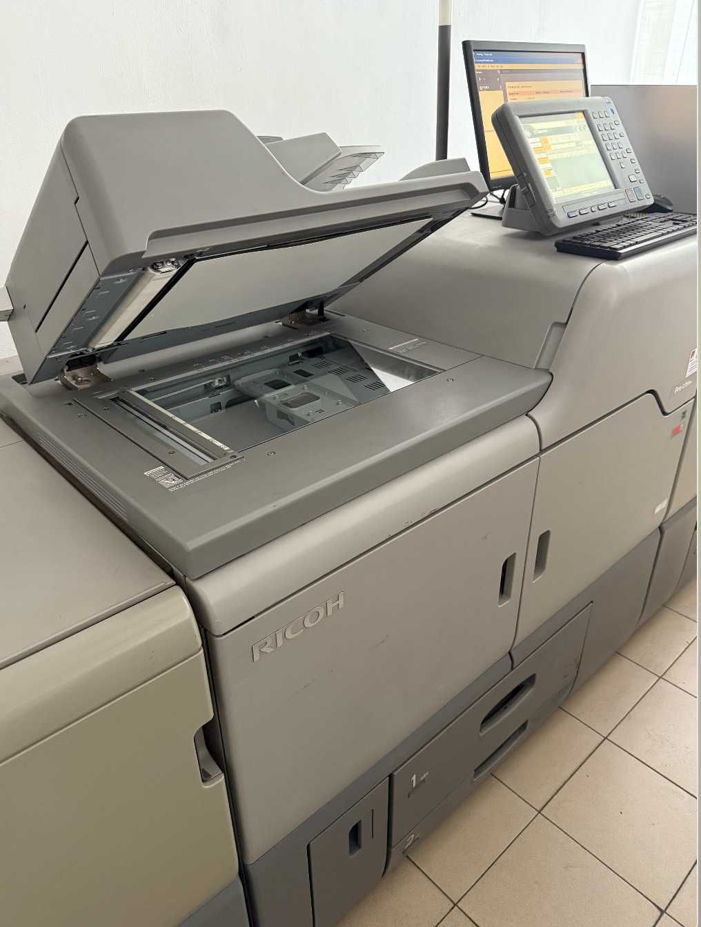 Промисловий повнокольоровий БФП/прінтер RICOH Pro C651EX/C751EX