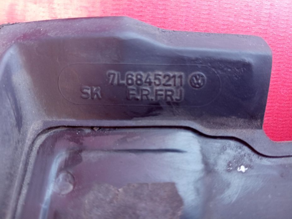 Скло заднє 7L6845211 Volkswagen Touareg 2003-06 Заднее стекло Туарег