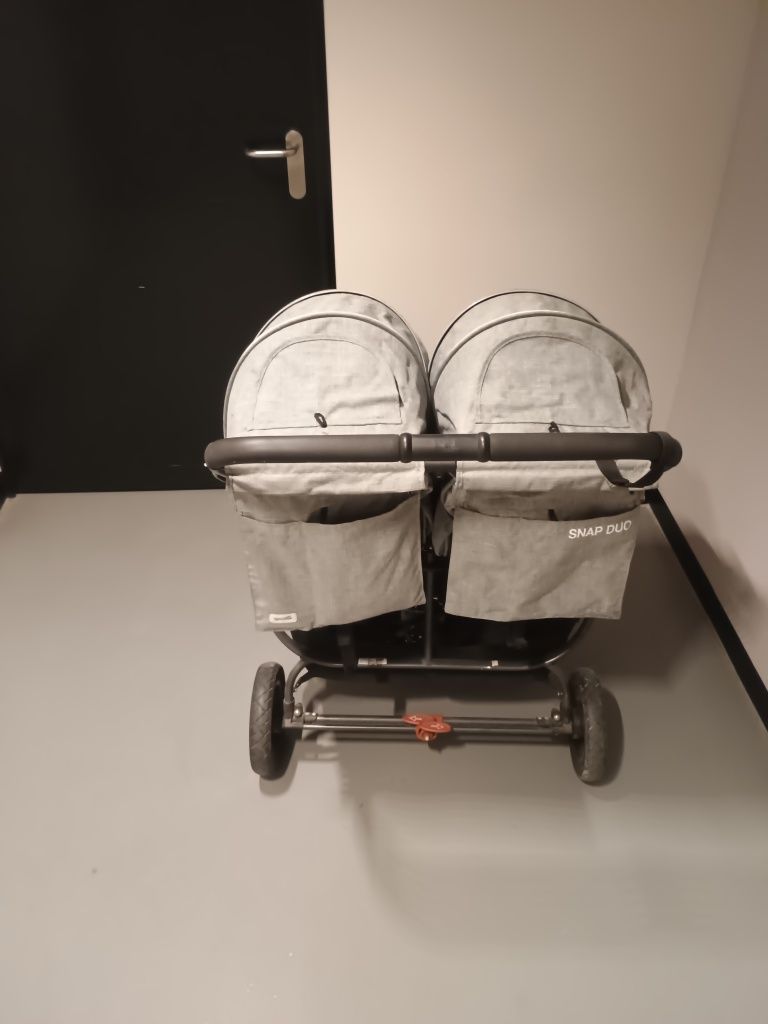 Valco snap duo sport spacerówka plus gondole. Wózek dla bliźniaków.