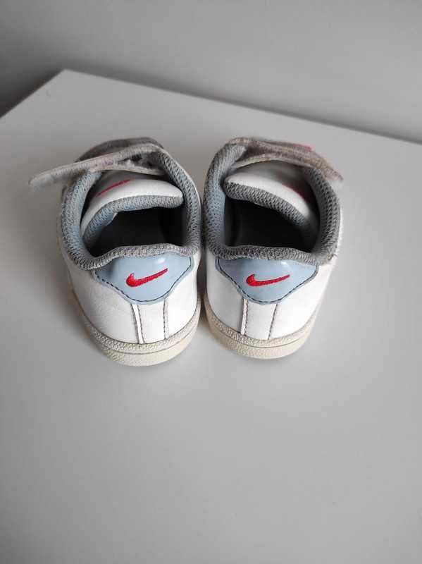 Buty sportowe białe dziecięce Nike r 21, 5 cm