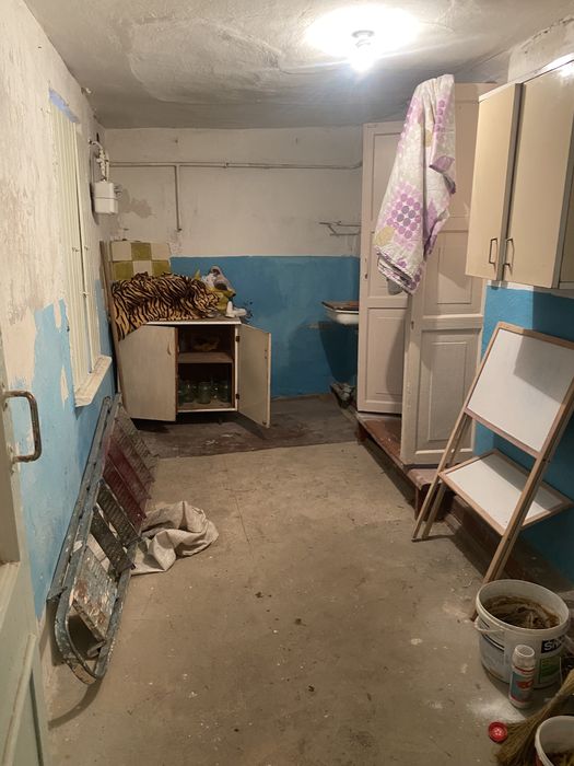 Продам пів будинку