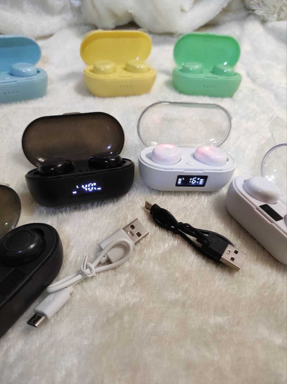 Bluetooth навушники з кейсом підзарядкою, різні моделі, кольори