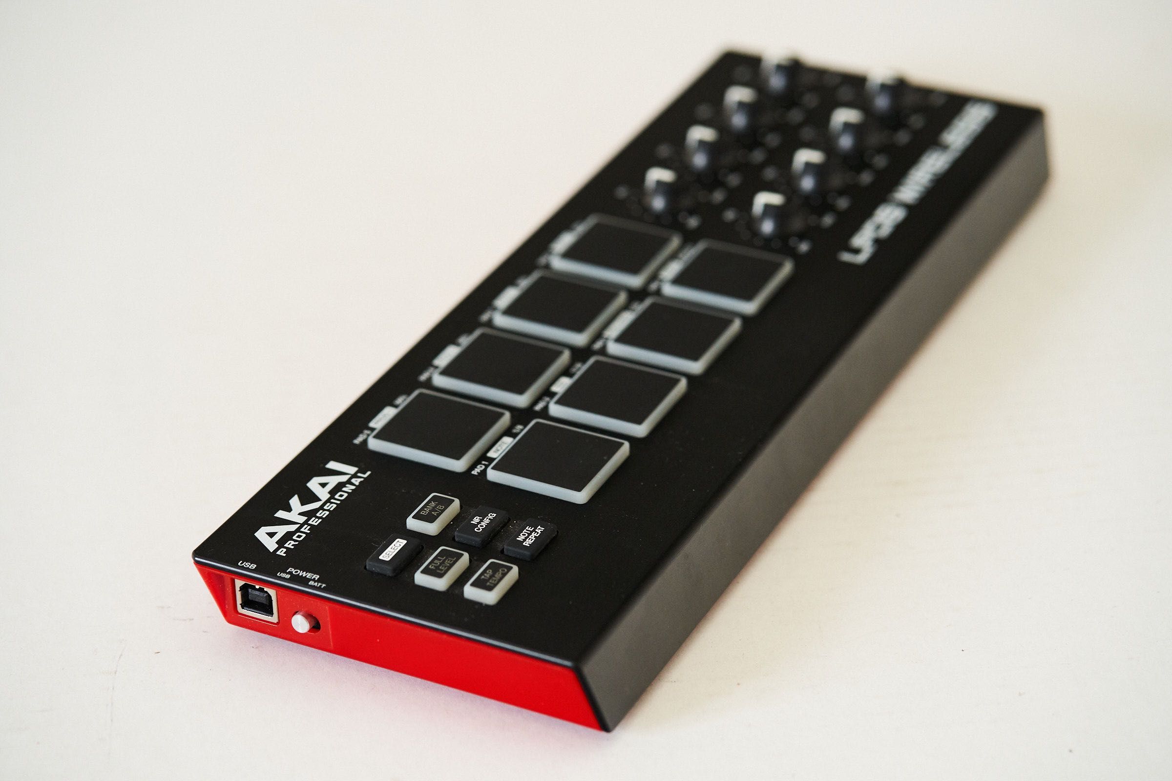 Kontroler Midi Akai LPD8 Wireless