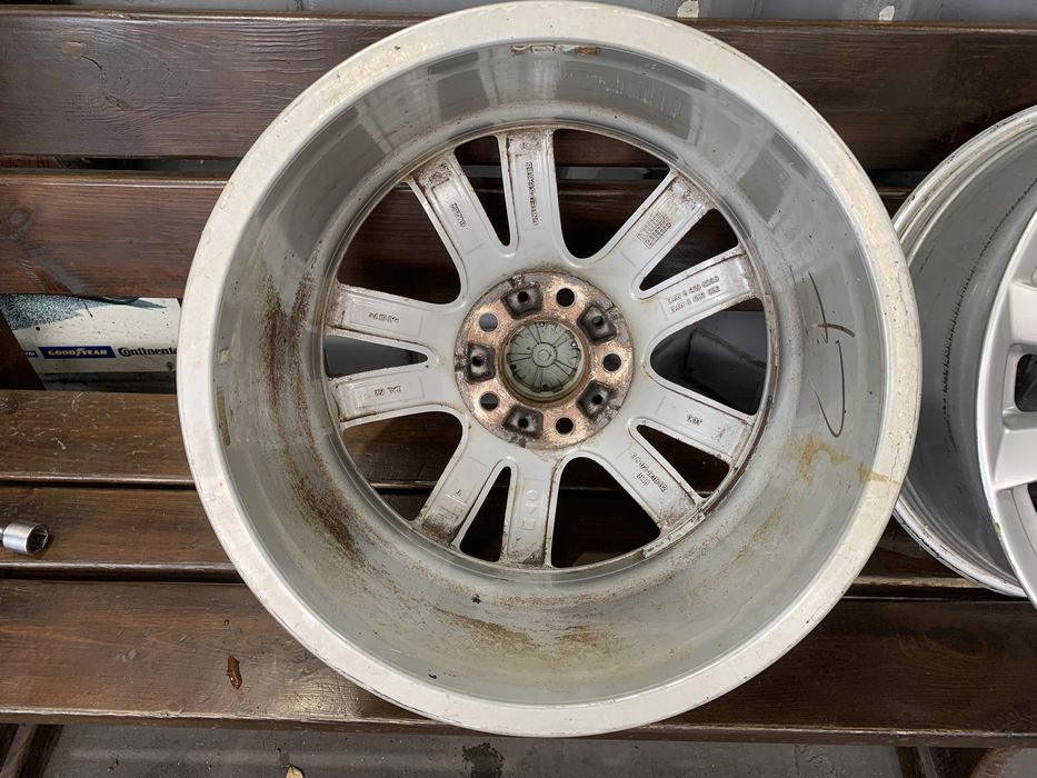 99 Оригинальные шитые диски BMW 5/120 R18 et46