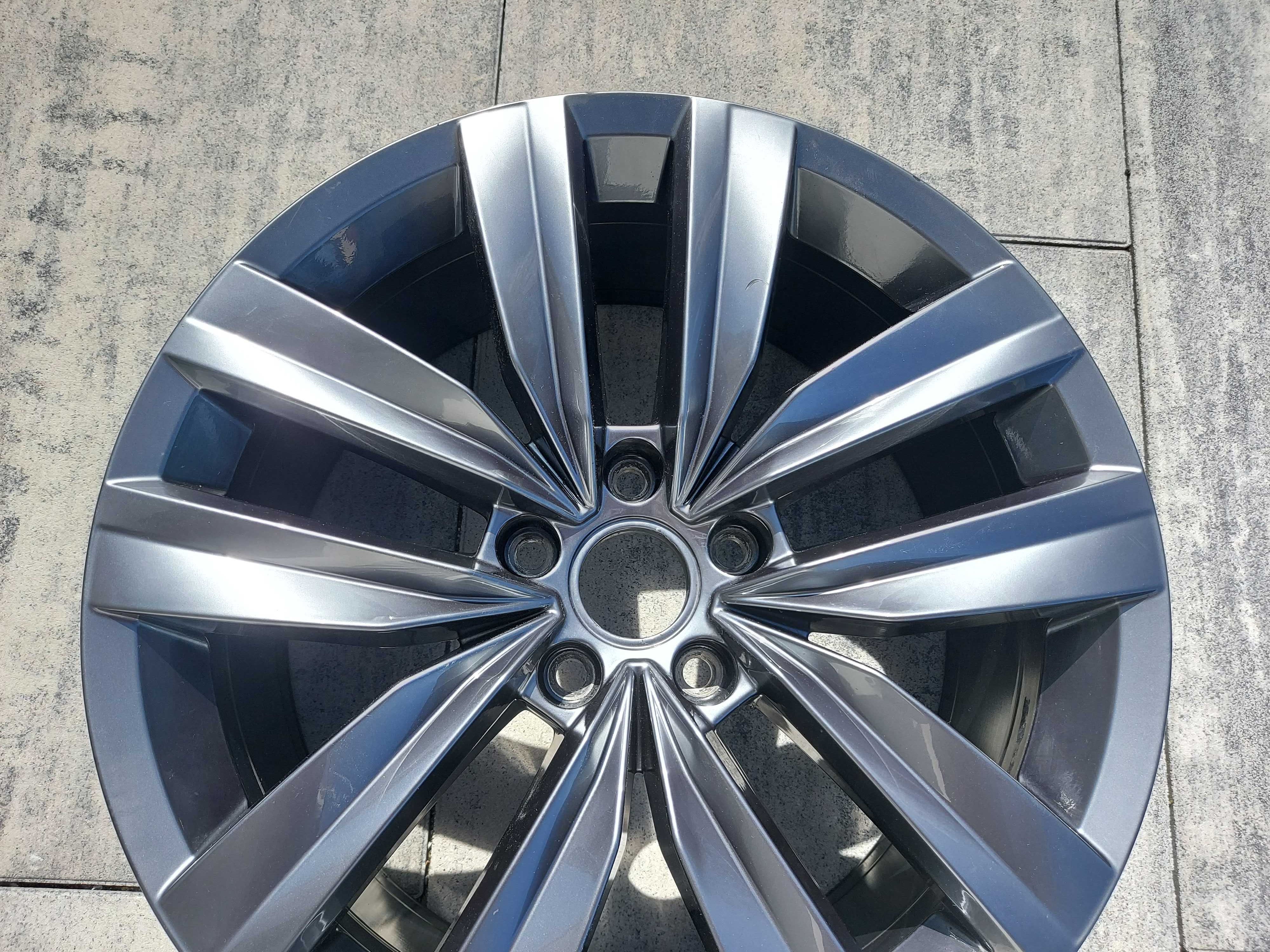 Felga oryginalna VW 18" ET40 8J Arteon