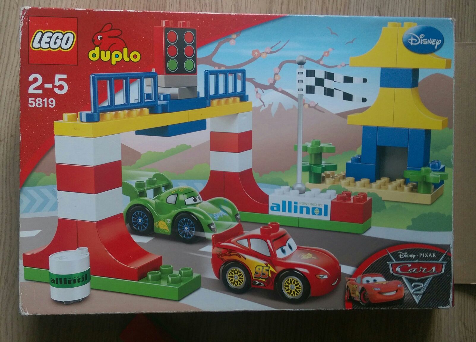 Конструктор б/у LEGO DUPLO 5819
9th5819, 5828 Disney Pixar Cars.