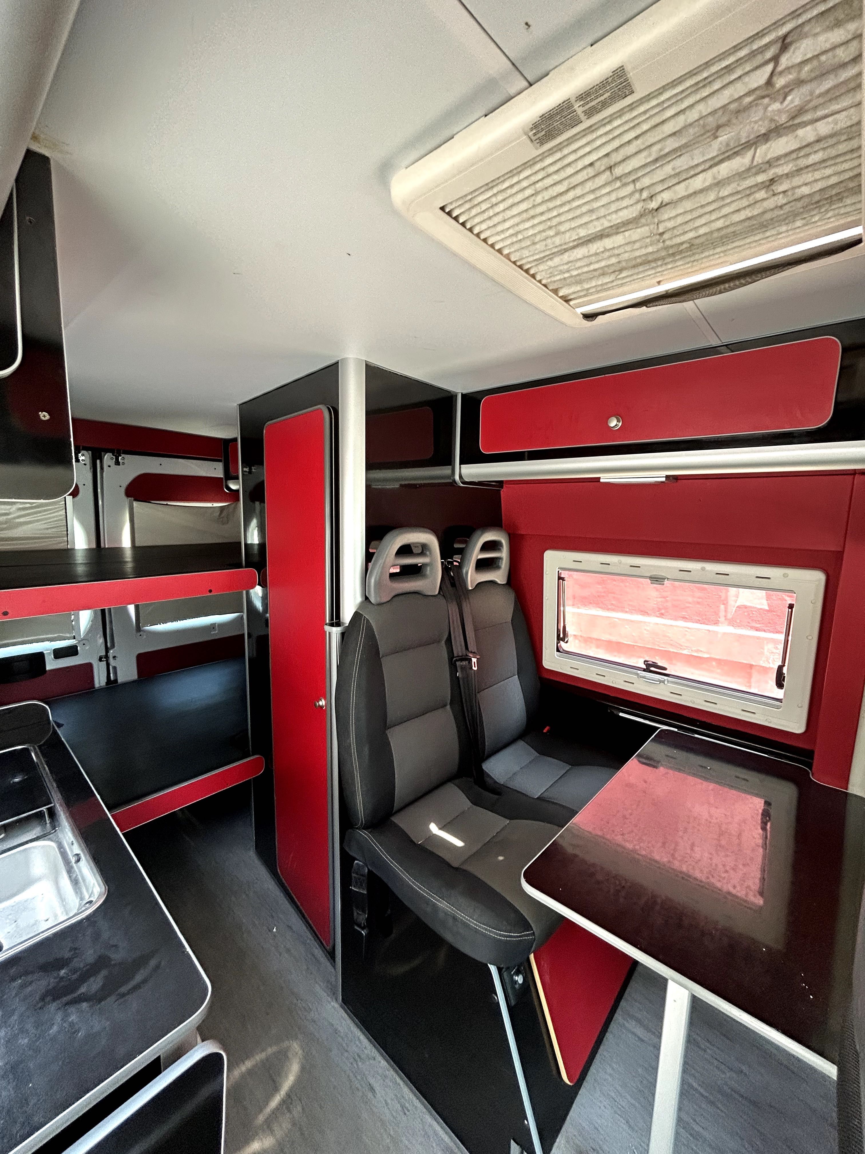 Autocaravana para 4 pessoas de 2019