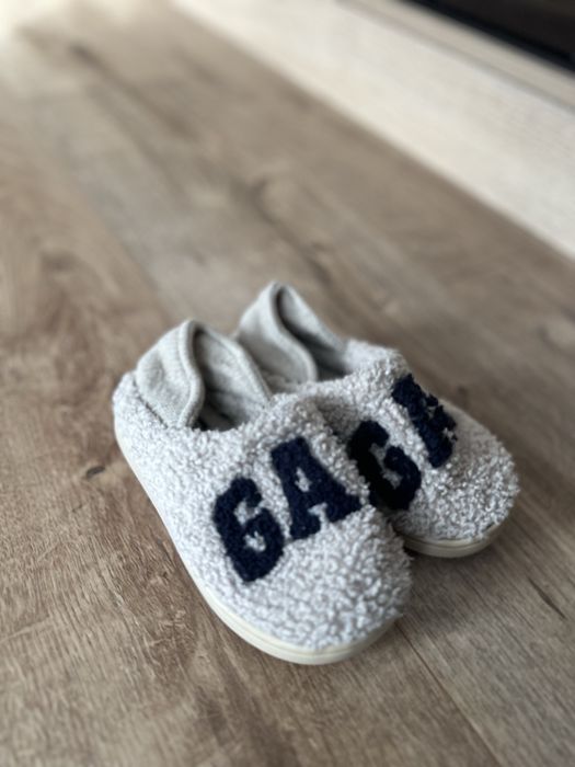 Тапки Gap в садок