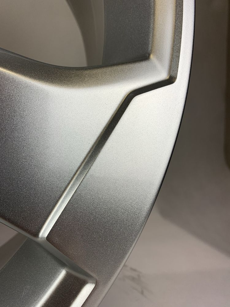 Komplet felg Audi 19 cali Rotor Srebrne orginal RS3 A3 Golf Passat