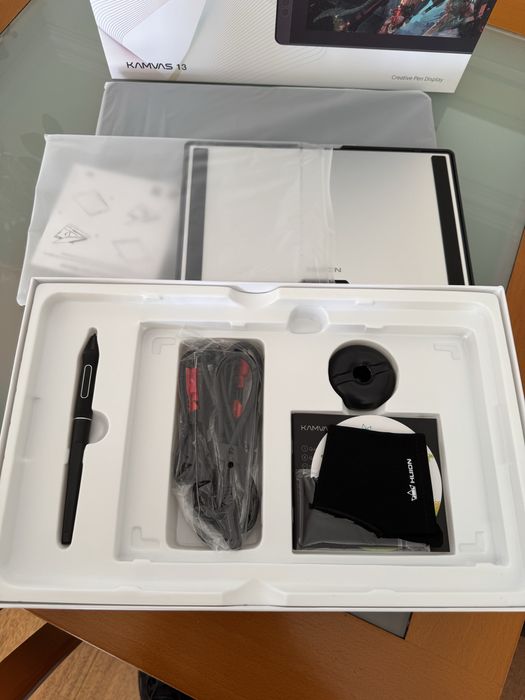 Huion Kanvas 13 - mesa de desenho