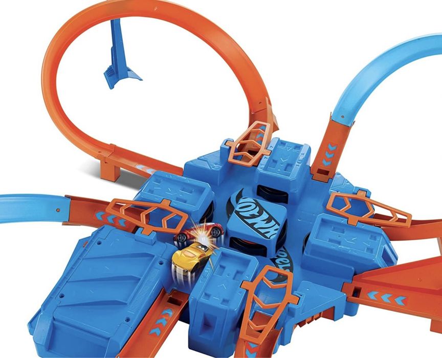Трек Hot Wheels Авария крест накрест перекресток Criss Cross Crash!