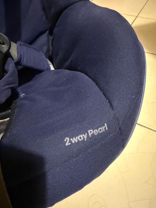 Fotelik maxi Cosi Pearl basa 2 way fix