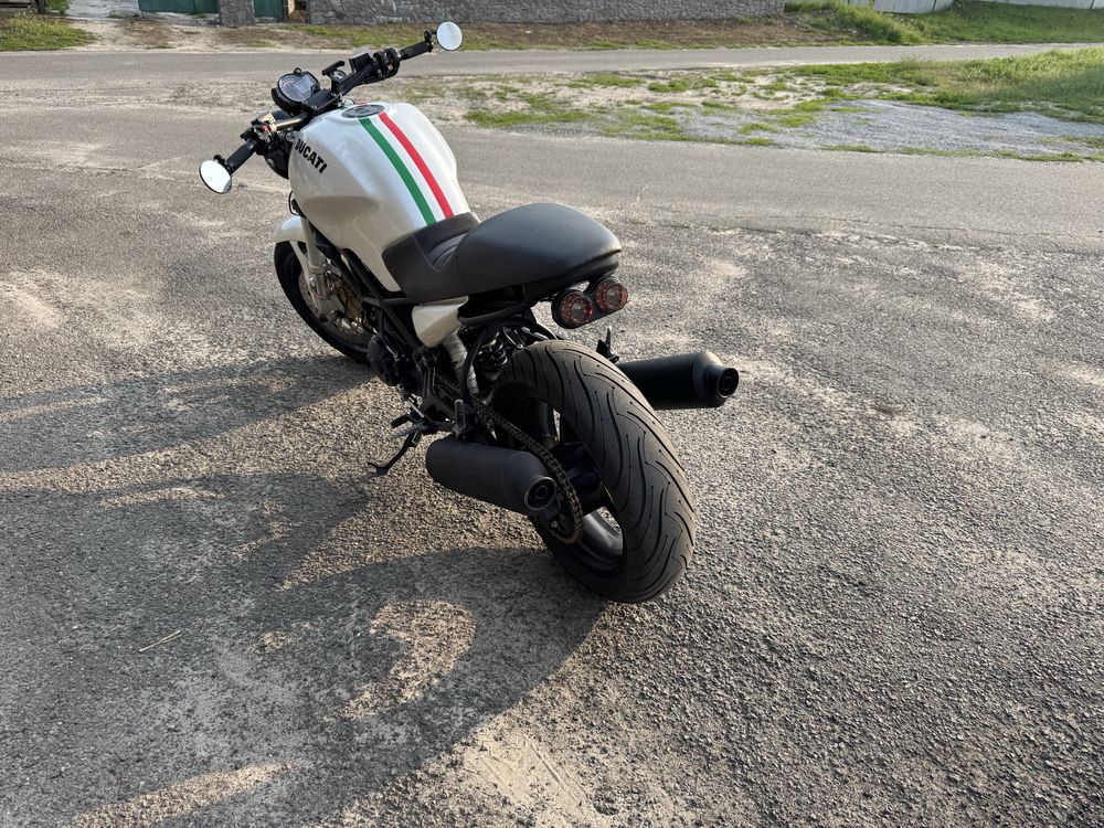 Ducati Monster 600cc