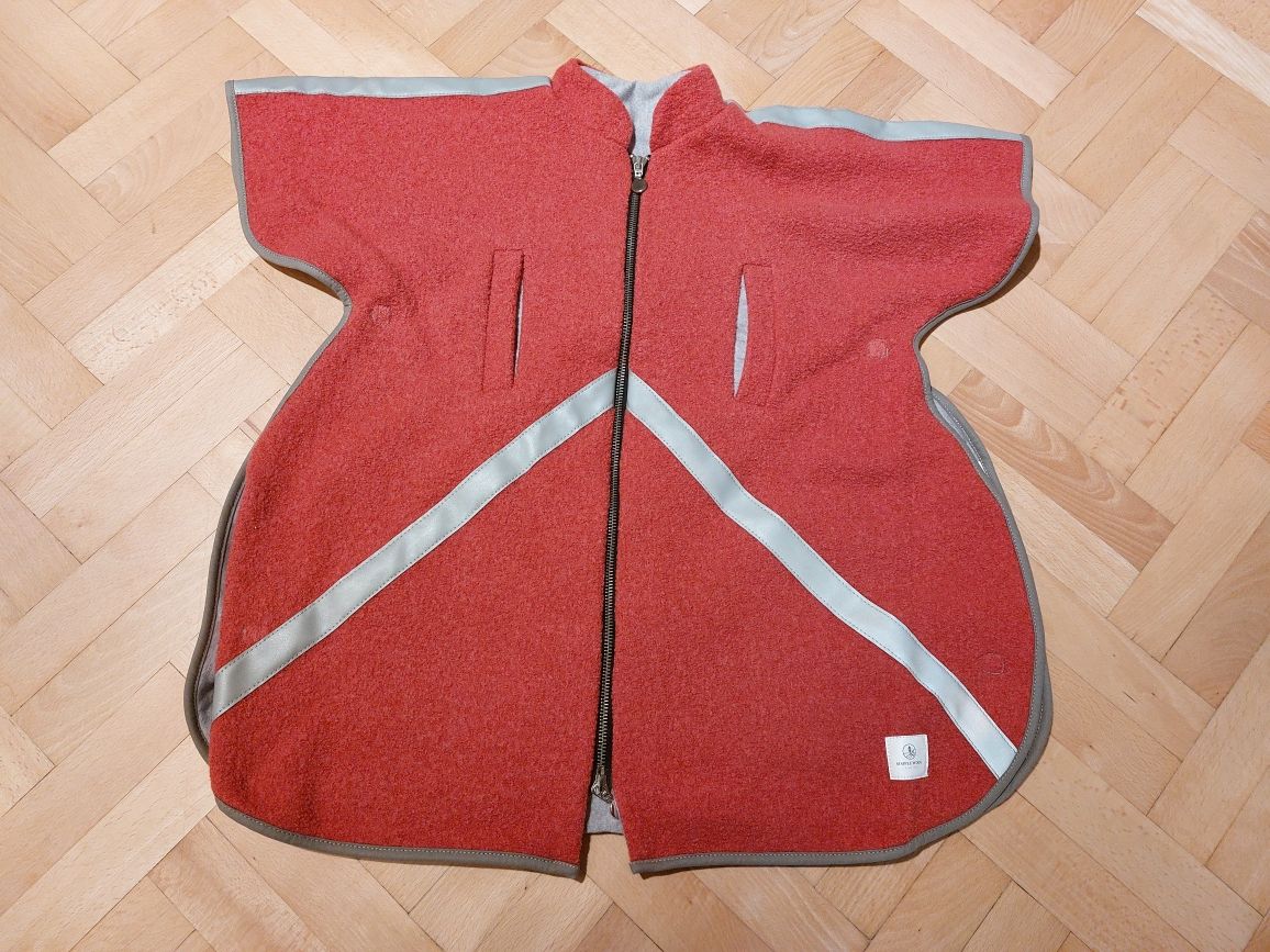 Nowe ponczo Simple wool merino.
Rozmiar: 3-7
