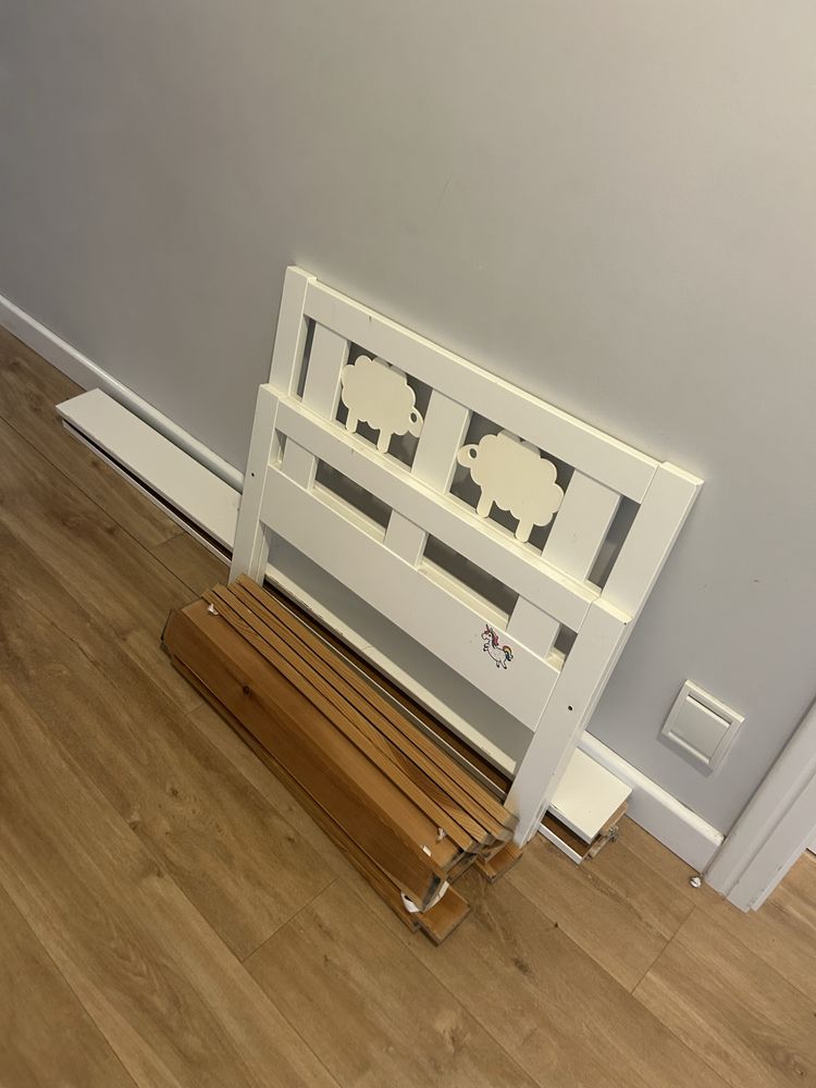 Sprzedam białe łożko dziecięce Ikea Kritter 70x160